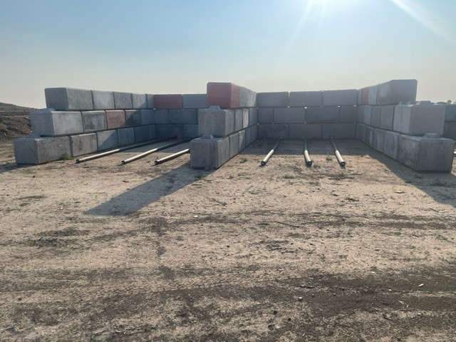 Empty bunkers with three HDPE pipes